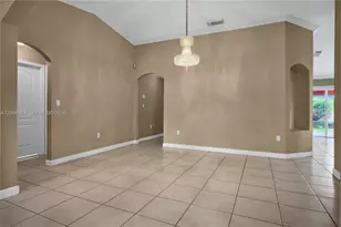 901 NW 128th Pl, Miami, FL 33182 - Photo 5