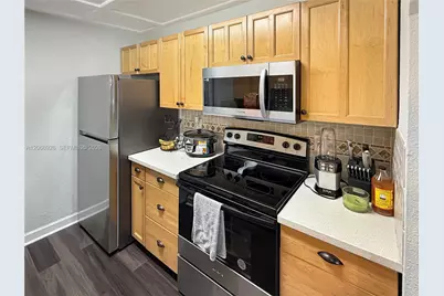 10056 Twin Lakes Dr #37-D, Coral Springs, FL 33071 - Photo 3