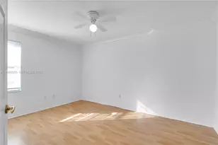 1413 SW 158th Ave, Pembroke Pines, FL 33027 - Photo 21