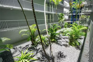 8201 NW 8th St, Miami, FL 33126 - Photo 27