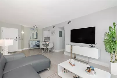8201 NW 8th St #1-204, Miami, FL 33126 - Photo 5
