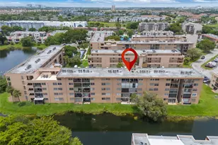 8895 Fontainebleau Blvd, Miami, FL 33172 - Photo 29