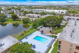 8895 Fontainebleau Blvd, Miami, FL 33172 - Photo 27