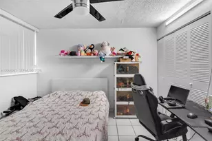 8895 Fontainebleau Blvd, Miami, FL 33172 - Photo 19