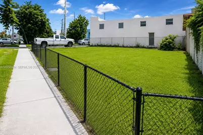119 NW 3rd St, Hallandale Beach, FL 33009 - Photo 1