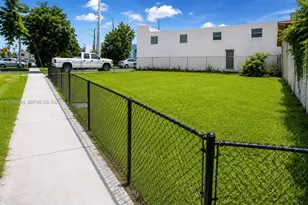 119 NW 3rd St, Hallandale Beach, FL 33009 - Photo 1