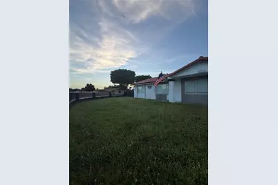 15171 SW 70th St, Miami, FL 33193 - Photo 5