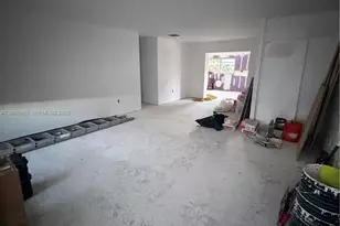 15171 SW 70th St, Miami, FL 33193 - Photo 9