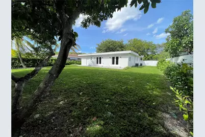850 NE 127th St, North Miami, FL 33161 - Photo 37
