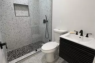 850 NE 127th St, North Miami, FL 33161 - Photo 15
