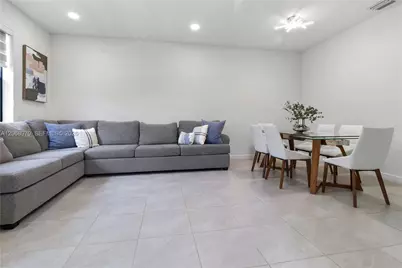 11410 W 34th Way, Hialeah, FL 33018 - Photo 3