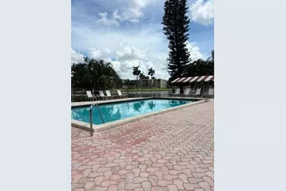 9440 Poinciana Pl #404, Davie, FL 33324 - Photo 21