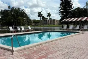 9440 Poinciana Pl, Davie, FL 33324 - Photo 21