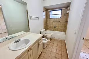 1095 W 37th St, Hialeah, FL 33012 - Photo 5