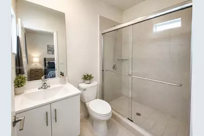 3382 W 114th Ter, Hialeah, FL 33018 - Photo 9