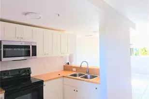 328 NW 12th Ave, Miami, FL 33128 - Photo 3