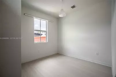 833 SE 19th St, Homestead, FL 33034 - Photo 5