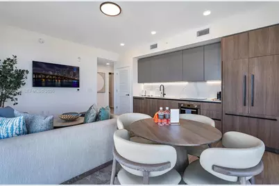 580 72nd St #1410, Miami Beach, FL 33141 - Photo 11