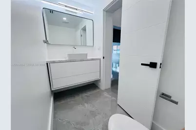 750 SW 98th Ave, Pembroke Pines, FL 33025 - Photo 3