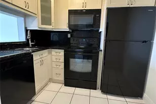 488 NW 165th St Rd, Miami, FL 33169 - Photo 7
