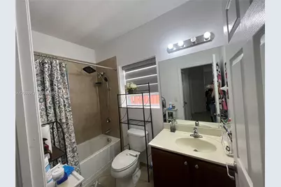2410 NE 4th St, Homestead, FL 33033 - Photo 15