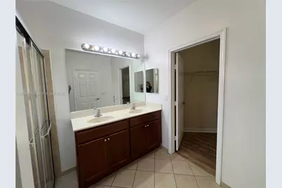 2410 NE 4th St, Homestead, FL 33033 - Photo 15