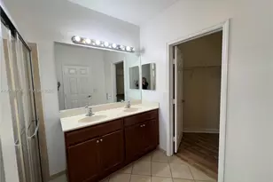 2410 NE 4th St, Homestead, FL 33033 - Photo 15