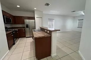 2410 NE 4th St, Homestead, FL 33033 - Photo 9