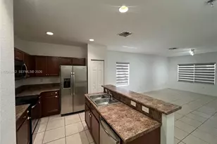 2410 NE 4th St, Homestead, FL 33033 - Photo 11