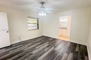 821 W Beckley Square, Davie, FL 33325 - Photo 9