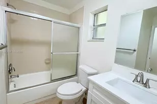 821 W Beckley Square, Davie, FL 33325 - Photo 17