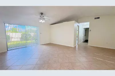 821 W Beckley Sq, Davie, FL 33325 - Photo 3
