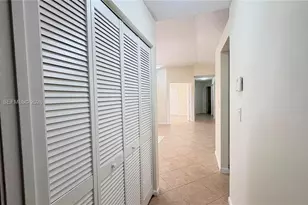 821 W Beckley Square, Davie, FL 33325 - Photo 13