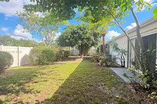 821 W Beckley Square, Davie, FL 33325 - Photo 25