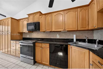 1725 NW 71st Ave, Plantation, FL 33313 - Photo 5