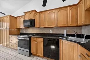 1725 NW 71st Ave, Plantation, FL 33313 - Photo 5
