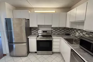 2801 NE 183rd St, Aventura, FL 33160 - Photo 5