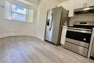 1260 SE 27th St, Homestead, FL 33035 - Photo 5