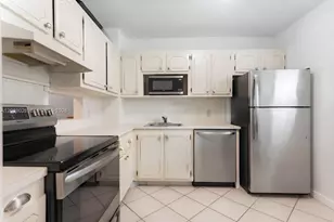 201 Berkley Rd, Hollywood, FL 33024 - Photo 7