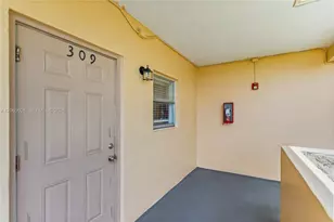 201 Berkley Rd, Hollywood, FL 33024 - Photo 3