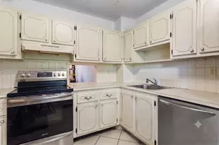 201 Berkley Rd, Hollywood, FL 33024 - Photo 9