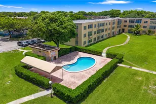 201 Berkley Rd, Hollywood, FL 33024 - Photo 43