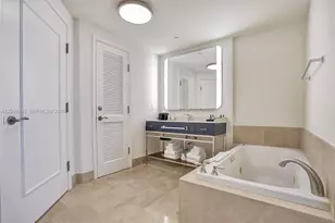 4401 Collins Ave, Miami Beach, FL 33140 - Photo 33