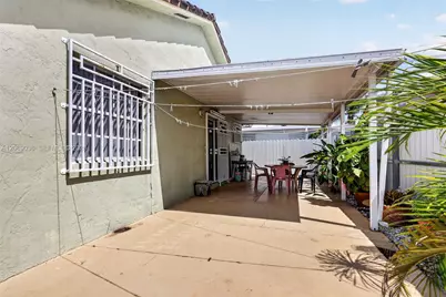 6983 W 24th Ln, Hialeah, FL 33016 - Photo 27