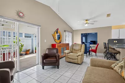 6983 W 24th Ln, Hialeah, FL 33016 - Photo 11