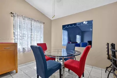 6983 W 24th Ln, Hialeah, FL 33016 - Photo 9