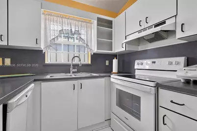 6983 W 24th Ln, Hialeah, FL 33016 - Photo 5