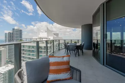 1000 Brickell Plz #4502, Miami, FL 33131 - Photo 15