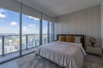 1000 Brickell Plz #4502, Miami, FL 33131 - Photo 11