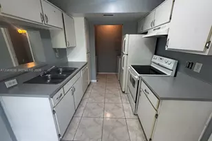 8793 NW 39th St, Sunrise, FL 33351 - Photo 5